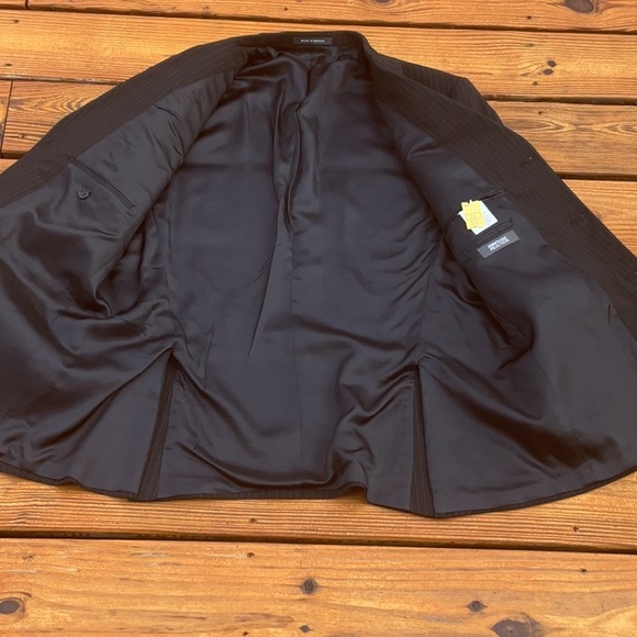 Kenneth Cole Reaction Wool 4 Button Black/Gray Pinstripe Suit Jacket Size Large - Picture 8 of 16